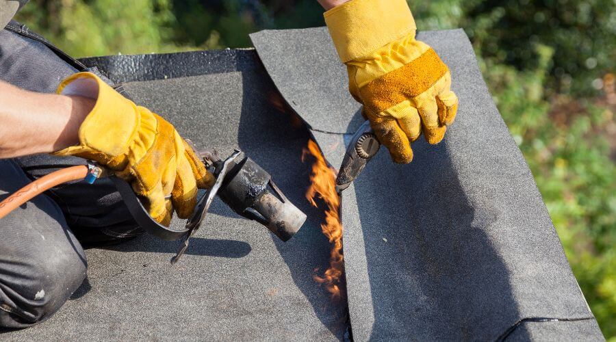 Professional gutter cleaning in Vauxhall, NJ